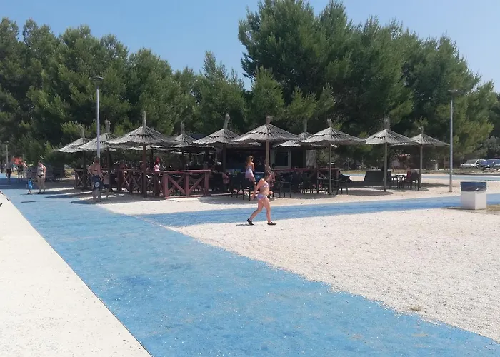 Nice Sunny דירה פולה