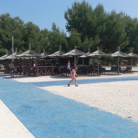 Nice Sunny 아파트 풀라